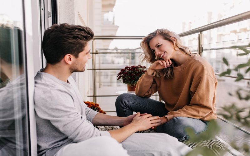 6 نصائح مهمّة لتواصل فعّال مع زوجك