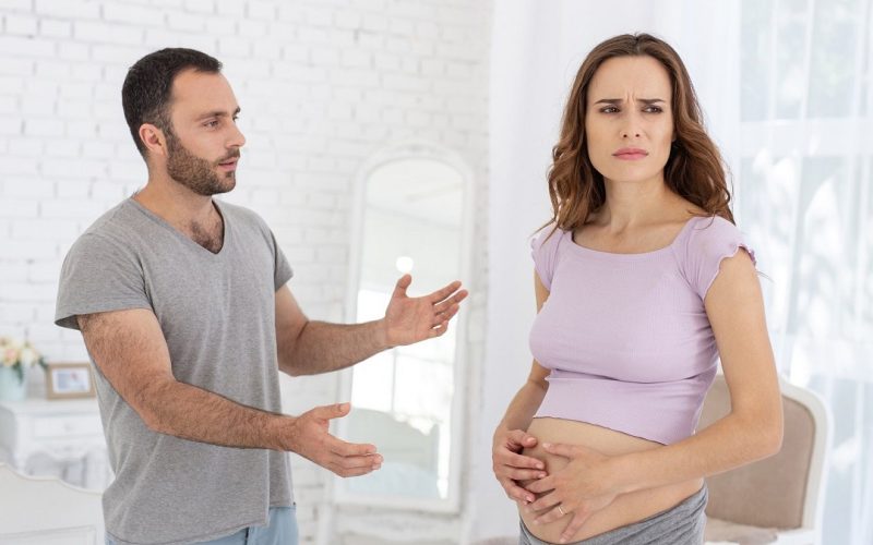 6 نصائح مفيدة للتعامل مع تقلبات مزاج الحامل